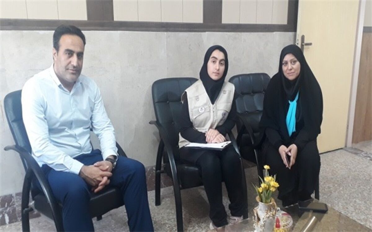 دیدار  خبرنگاران دانش آموز با مسئول روابط عمومی آموزش و پرورش ناحیه یک ری