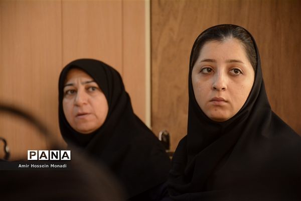 نشست خبری مدیرعامل بانک سلول‌های بنیادی بند خون ناف رویان جهاد دانشگاهی