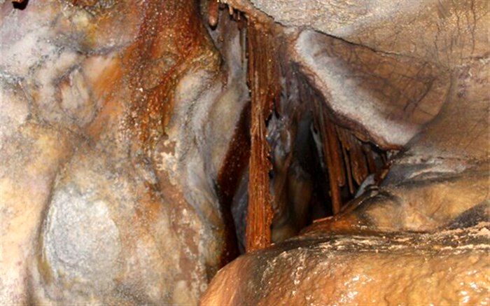 قبض آبِ گران در کاشان، به یک غار آبی رسید + تصاویر