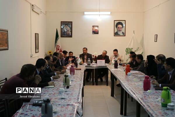 نشست کمیته اجرایی ساماندهی لباس فرم