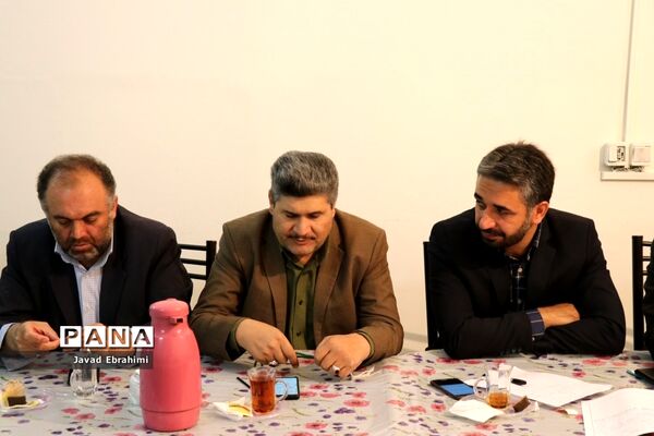 نشست کمیته اجرایی ساماندهی لباس فرم