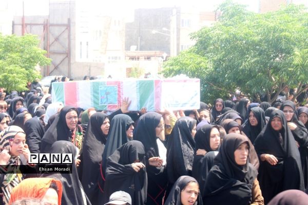 تشییع شهدای گمنام در بیرجند