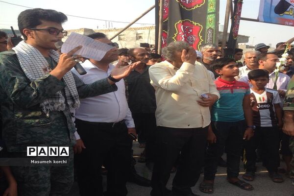 مراسم تشیع پیکر دو شهید گمنام دفاع مقدس درتیرور میناب