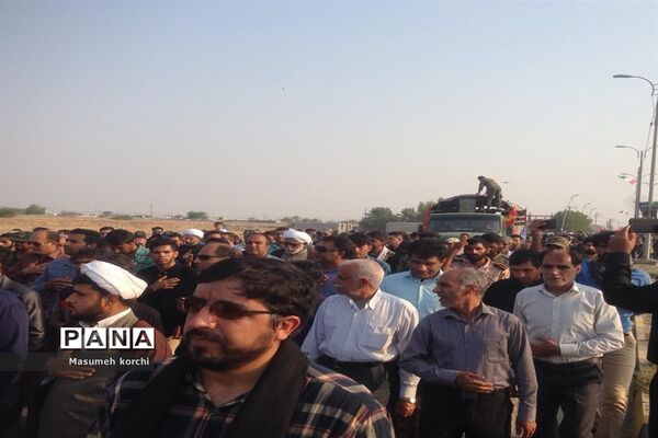 مراسم تشیع پیکر دو شهید گمنام دفاع مقدس درتیرور میناب