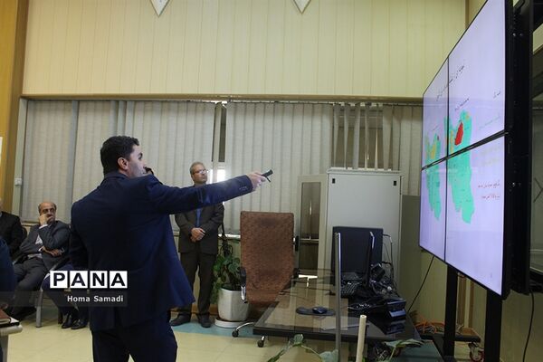 بازدید استاندار از مرکز دیسپاچینگ و توزیع برق