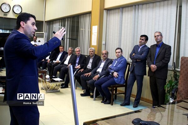بازدید استاندار از مرکز دیسپاچینگ و توزیع برق