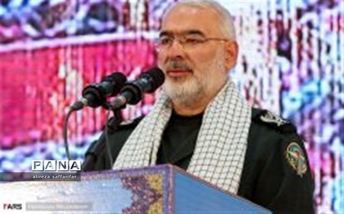 مدیر کل حفظ آثار و نشر ارزشهای دفاع مقدس اصفهان:سیره شهدا مانع گرفتار شدن جوانان در حیله های دشمن است