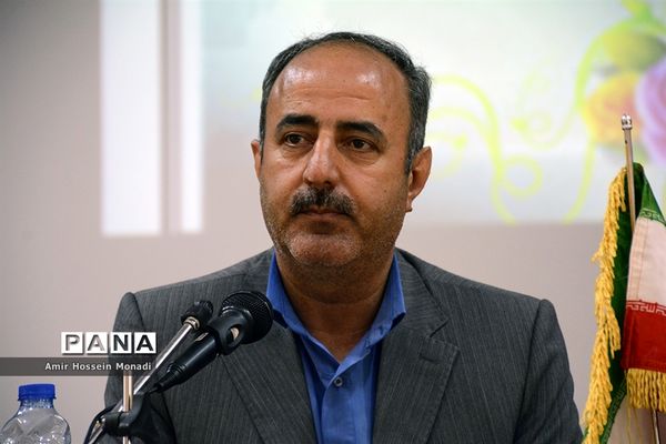 دوره آموزش اصول خبرنویسی و عکاسی دانش‌آموزان بناب