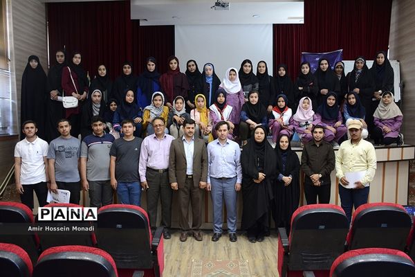 دوره آموزش اصول خبرنویسی و عکاسی دانش‌آموزان بناب