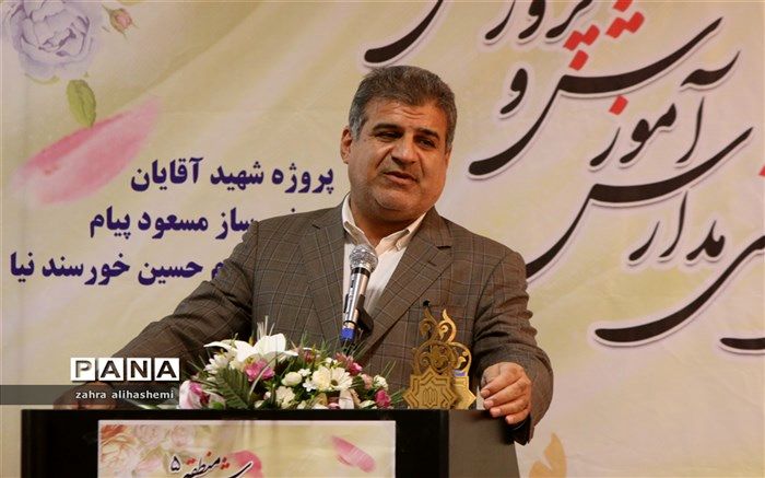 فولادوند: در منطقه22 تهران خیّر داریم اما زمین با کاربری آموزشی نداریم