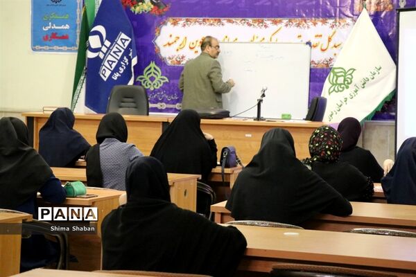 آغاز کلاس‌های تابستانه خبرنگاری و مجری گری در سازمان دانش‌آموزی خراسان رضوی