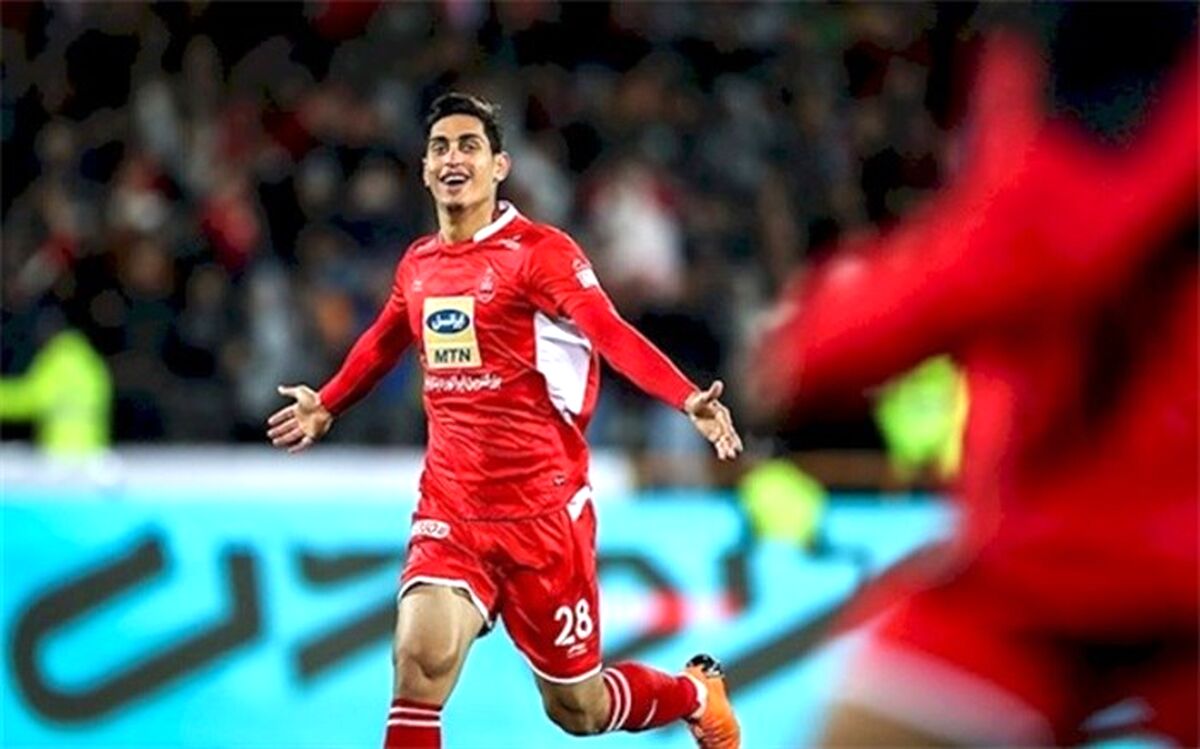 مدافع لژیونر در پرسپولیس ماندنی شد