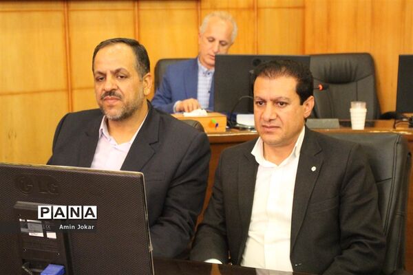 نشست خبری مدیرکل آموزش و پرورش فارس با اصحاب رسانه