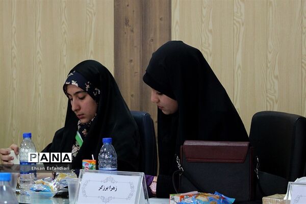 جلسه هیات رئیسه مجامع اعضاء و مربیان سازمان دانش‌آموزی آذربایجان شرقی