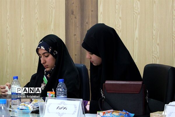 جلسه هیات رئیسه مجامع اعضاء و مربیان سازمان دانش‌آموزی آذربایجان شرقی