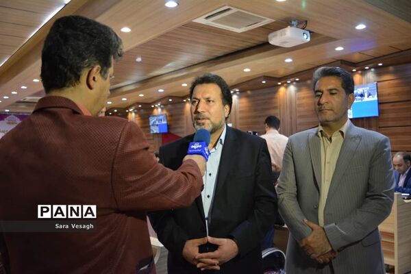 نشست روسای ادارات دوره دوم متوسطه کل کشور در سالن همایش اردوگاه شهید منتظری شهریار