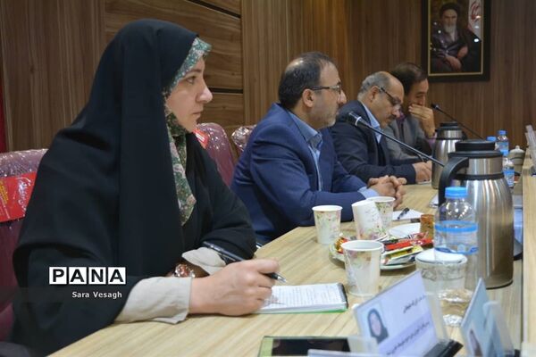 نشست روسای ادارات دوره دوم متوسطه کل کشور در سالن همایش اردوگاه شهید منتظری شهریار
