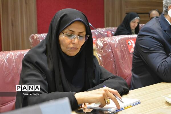 نشست روسای ادارات دوره دوم متوسطه کل کشور در سالن همایش اردوگاه شهید منتظری شهریار