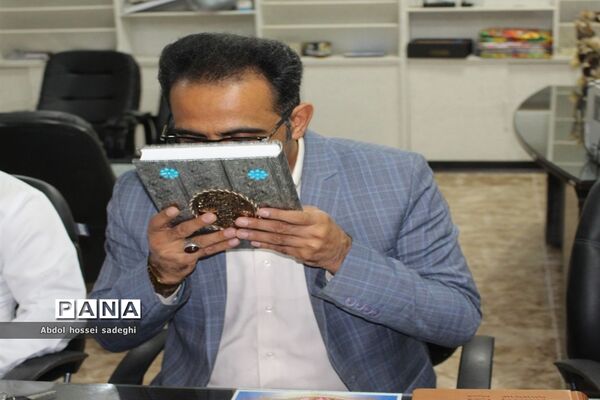 جلسه هم اندیشی اعزام تیم‌های ورزشی دانش‌آموزان مدرسه کانون قهرمان استان بوشهر
