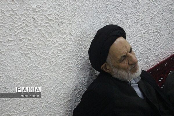 دیدار نماینده ولی فقیه و امام جمعه شهرستان بیرجند با کاروان حرم بارگاه رضوی