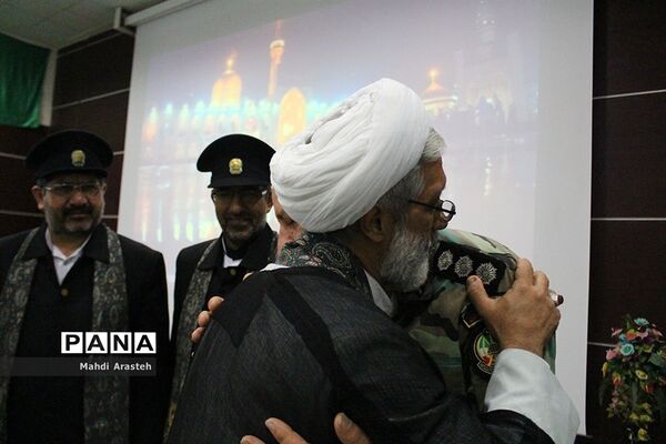 حضور کاروان زیرسایه خورشید حرم بارگاه رضوی در پادگان 04 امام رضا (ع) ارتش بیرجند