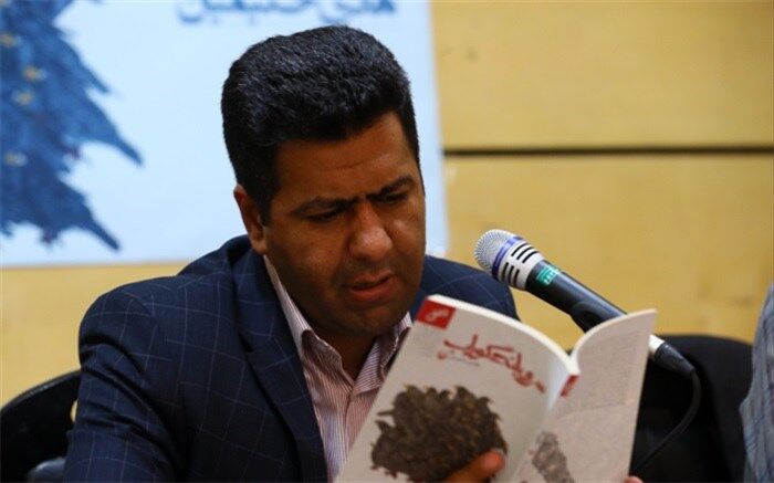 هادی حکیمیان نویسنده یزدی کتاب کودک و نوجوان: مدارس و معلمان نقش بسزایی در علاقه مندی دانش‌آموزان به کتاب و کتابخوانی دارند