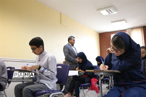 برگزاری مرحله استانی پنجمین جشنواره نوجوان خوارزمی در شیراز