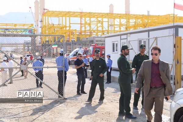 بازدید اسحاق جهانگیری از پالایشگاه های شهرستان مُهر
