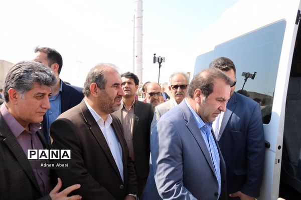 بازدید اسحاق جهانگیری از پالایشگاه های شهرستان مُهر