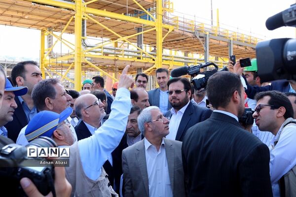 بازدید اسحاق جهانگیری از پالایشگاه های شهرستان مُهر
