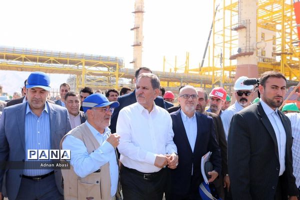 بازدید اسحاق جهانگیری از پالایشگاه های شهرستان مُهر