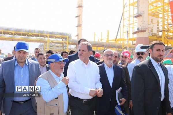 بازدید اسحاق جهانگیری از پالایشگاه های شهرستان مُهر