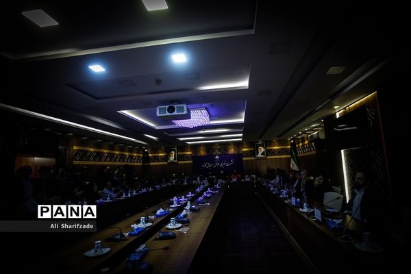 نشست خبری سریال گاندو