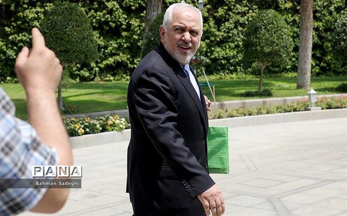 ظریف: تیم "ب" درس نگرفت اما جهان باید درس بگیرد
