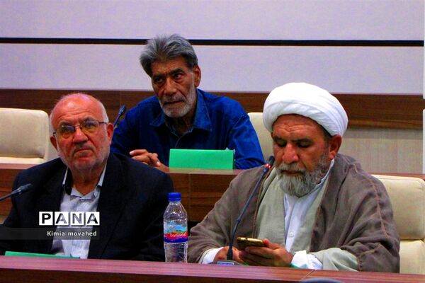 همایش شعر خوانی «حدیث سرو و گل و لاله»