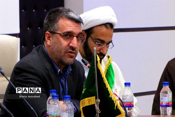 همایش شعر خوانی «حدیث سرو و گل و لاله»