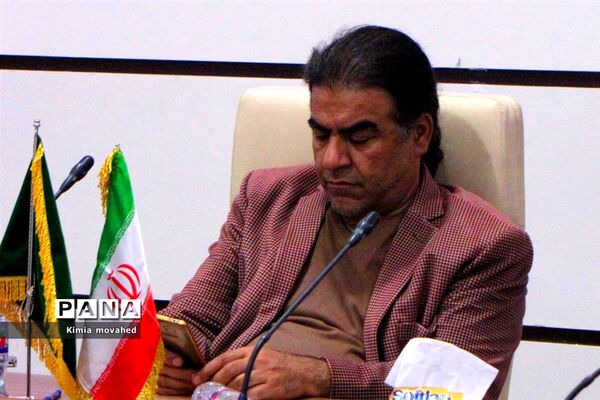 همایش شعر خوانی «حدیث سرو و گل و لاله»