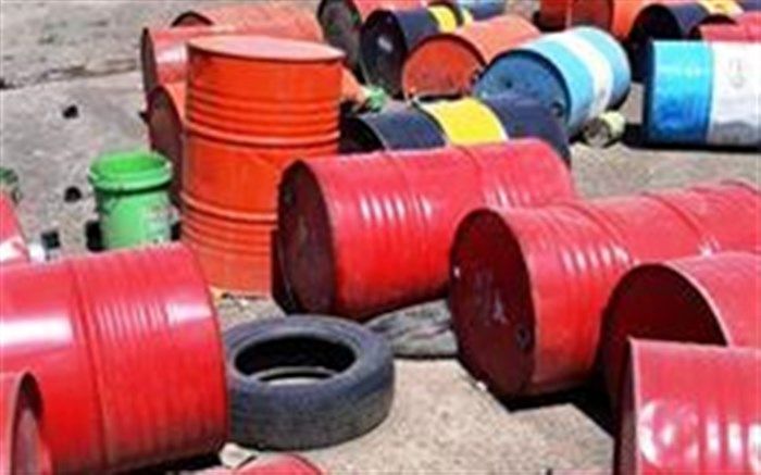 13 هزارو  860  لیتر  روغن موتور  احتکار شده از یک مرغداری در شهرستان ساوجبلاغ کشف شد