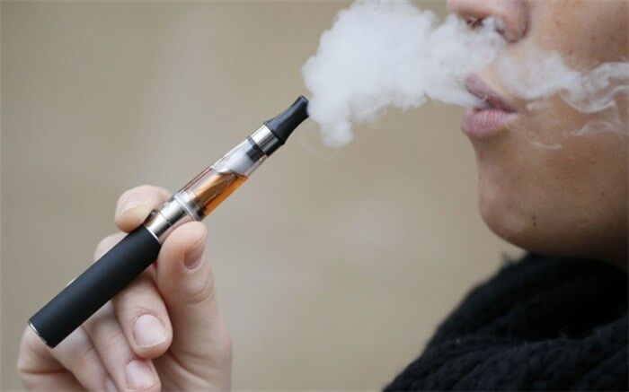 موافقان و مخالفان ممنوعیت فروش سیگار الکترونیکی چه می‌گویند؟+ فیلم