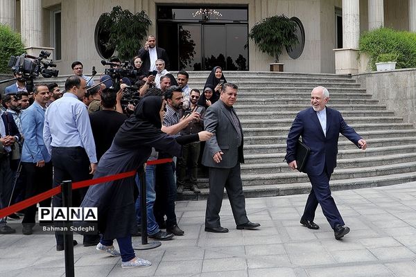 حاشیه جلسه هیأت دولت