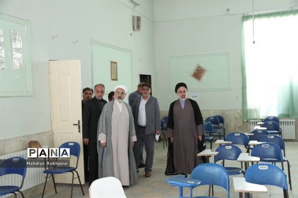 بازدید معاون حقوقی وزارت آموزش و پرورش از مدارس بیرجند و خوسف