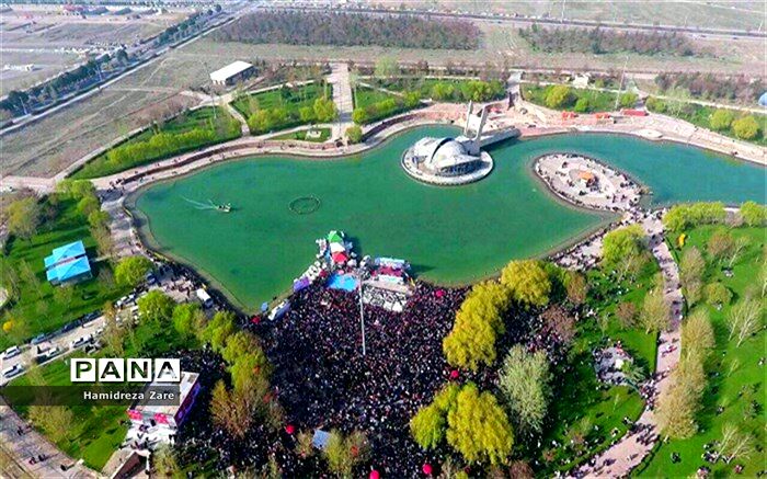 دومین همایش پیاده روی خانوادگی صبح و نشاط در گلبهار رکورد ورزش های همگانی کشور را شکست