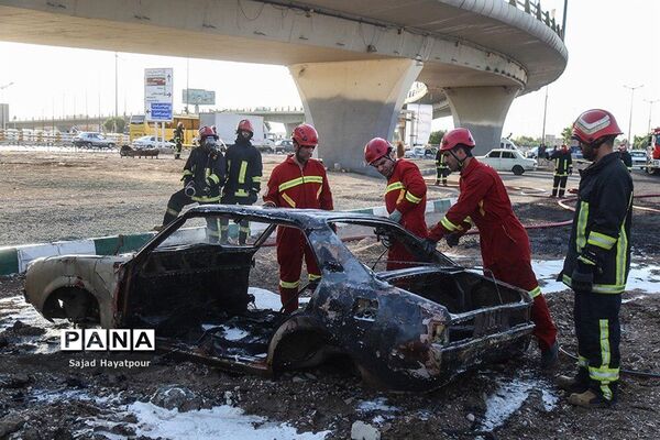 مانور عملیاتی کنترل و اطفاء حریق در میدان ۷۲ تن