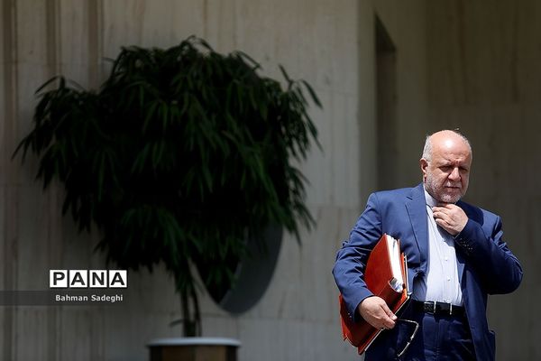 حاشیه جلسه هیأت دولت