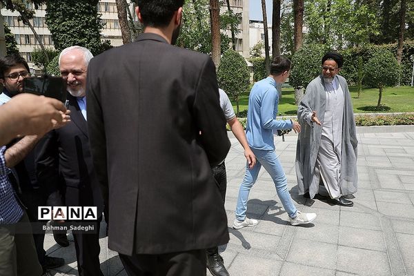 حاشیه جلسه هیأت دولت