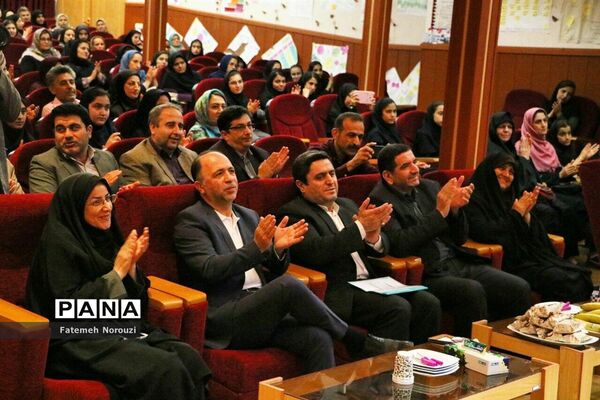 تجلیل از دانش‌آموزان و تسهیلگران برتر طرح «ماد» در مازندران