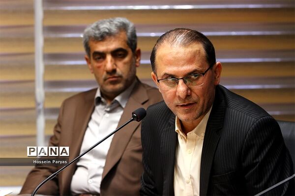 دیدار نمایندگان نهمین دوره مجلس دانش آموزی با سرپرست وزارت آموزش و پرورش