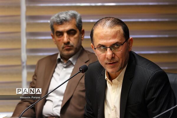 دیدار نمایندگان نهمین دوره مجلس دانش آموزی با سرپرست وزارت آموزش و پرورش