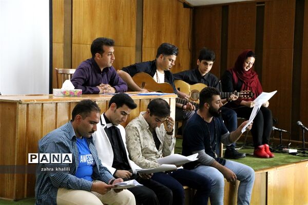 نمایشنامه خوانی مافیای شیرکاکائو