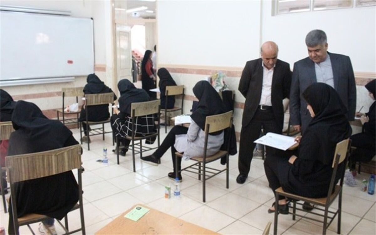 بازدید فرماندار اسلامشهر از حوزه های برگزاری کنکور سراسری 98